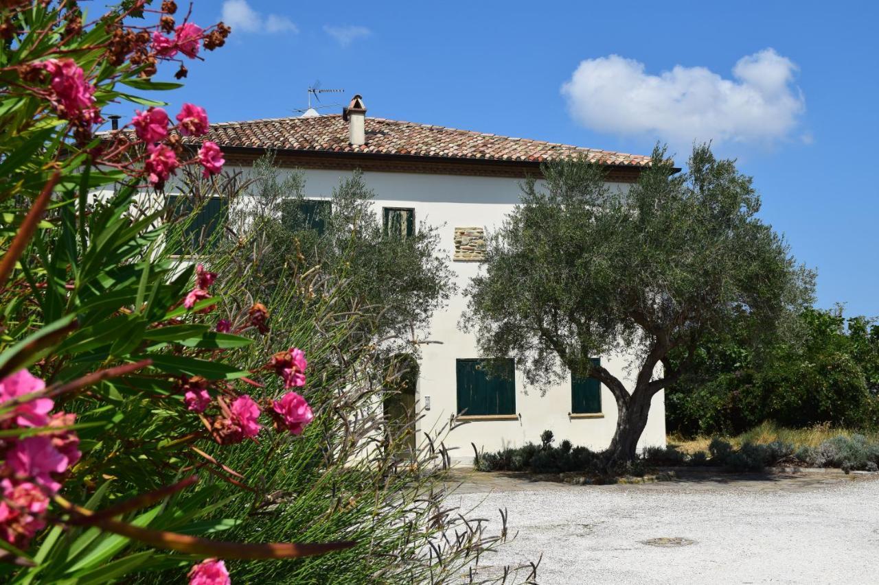 Borghetto Country Apartments Saludecio Luaran gambar